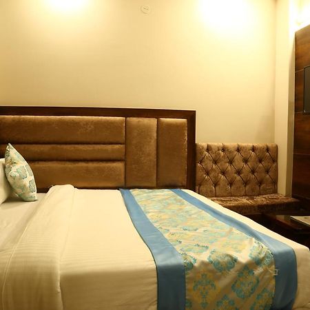 Hotel Kush Ganga - 50 Meter From Har Ki Pauri, Haridvár Kültér fotó