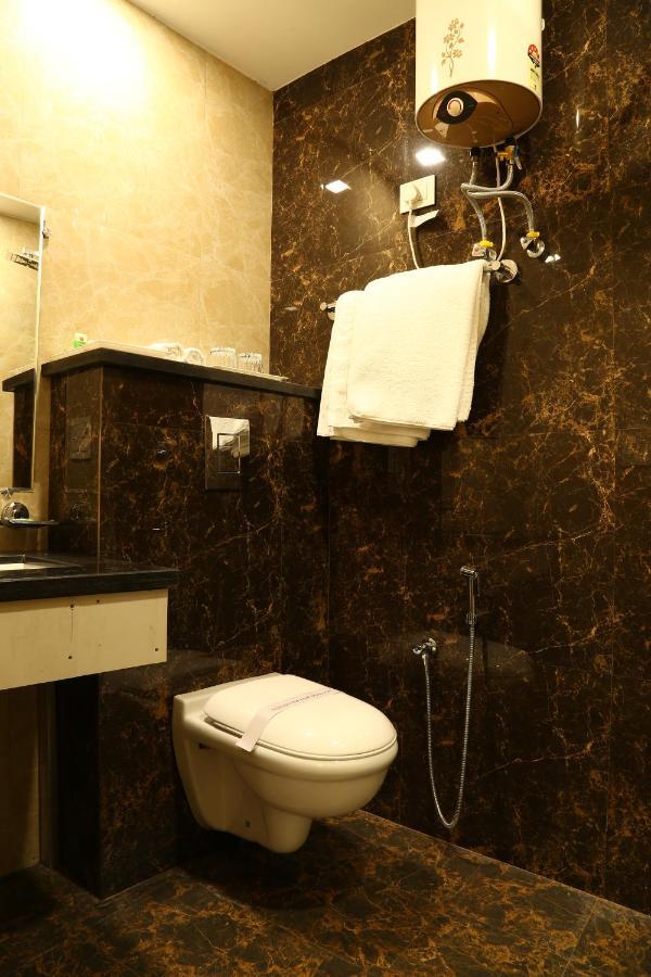 Hotel Kush Ganga - 50 Meter From Har Ki Pauri, Haridvár Kültér fotó